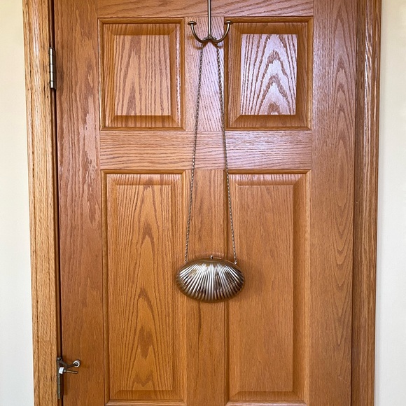 Silver Ribbed Clutch - Picture 3 of 4